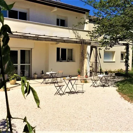 L'arbre A Country house